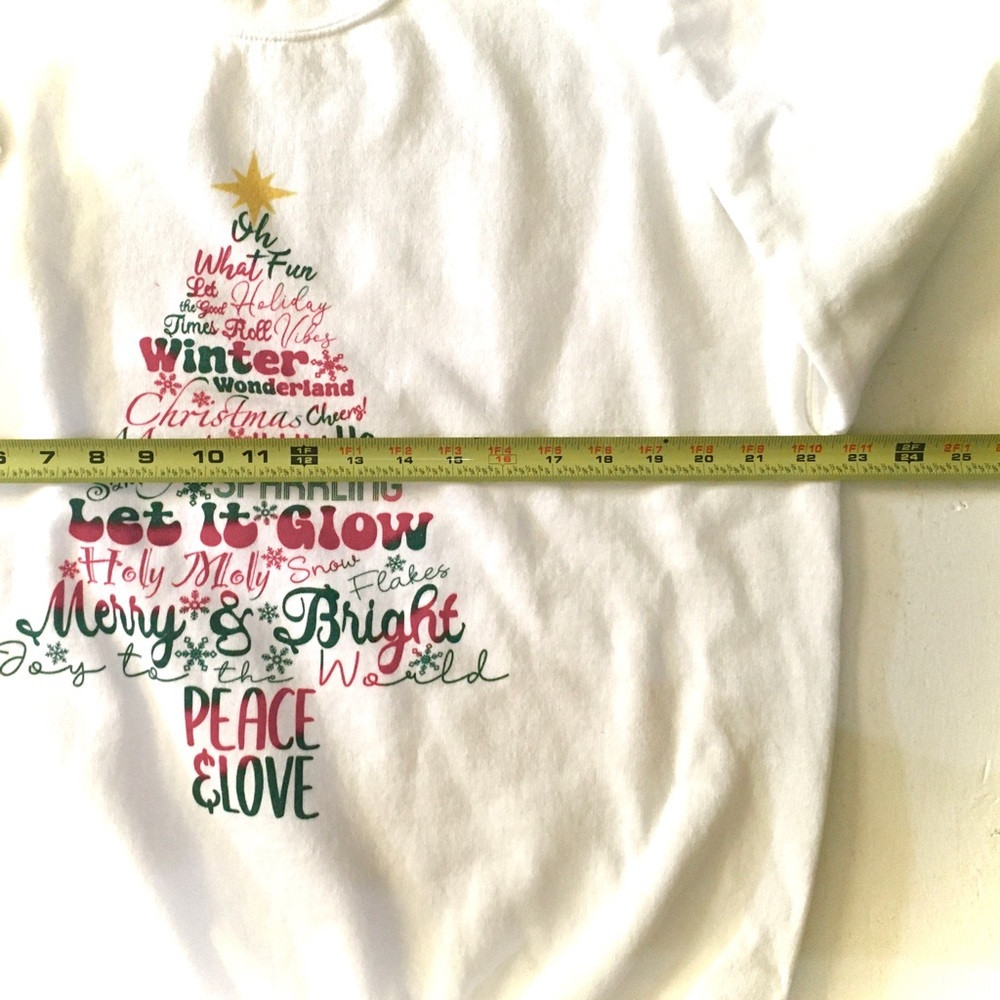 Only 1 Available🌹HP🌹Christmas Holiday Sweatshirt Top - Picture 6 of 7